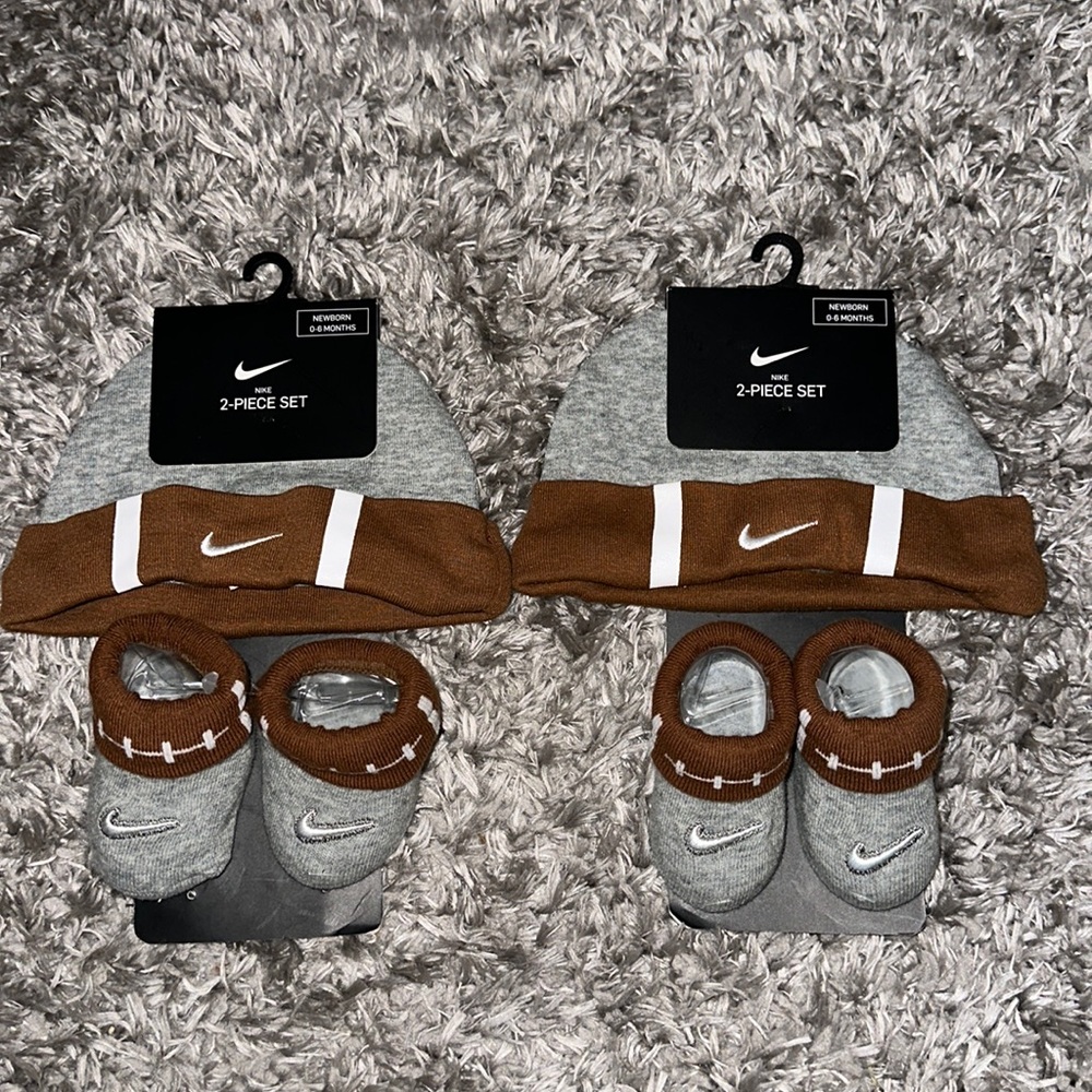 Nike 2 piece newborn Football beanie and socks
